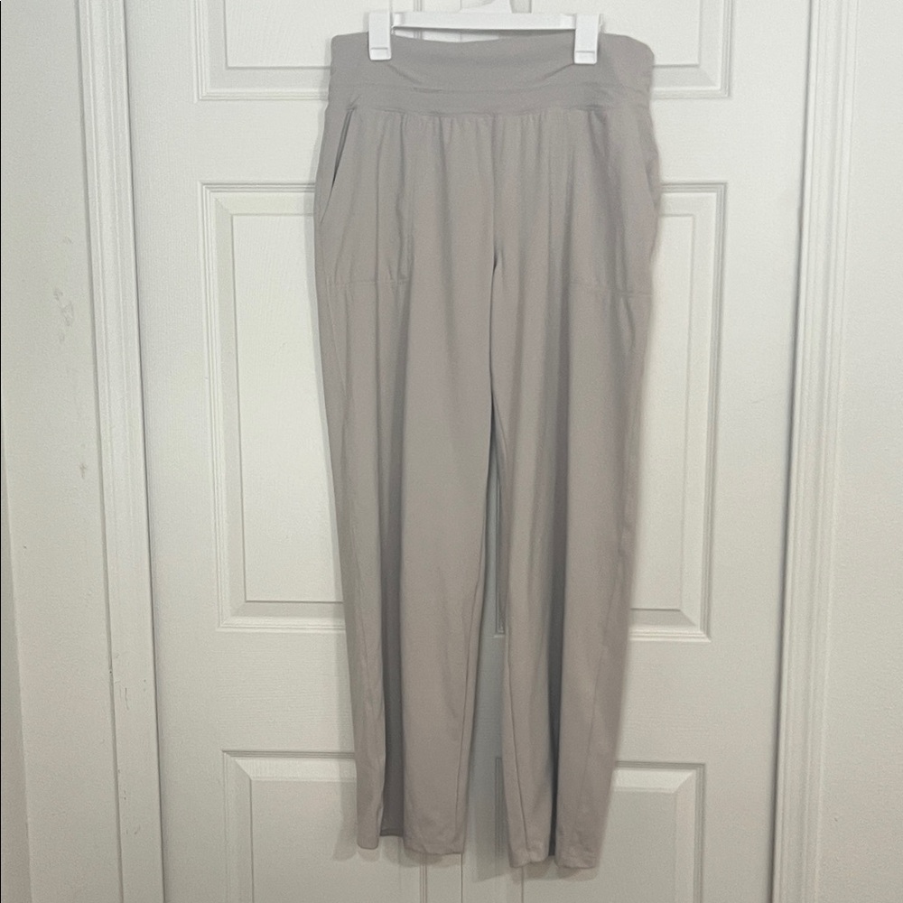 STYLUS Women's Light Gray Joggers